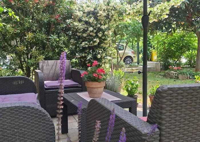 بيت ضيافة Enna Bedroom With Private Balcony