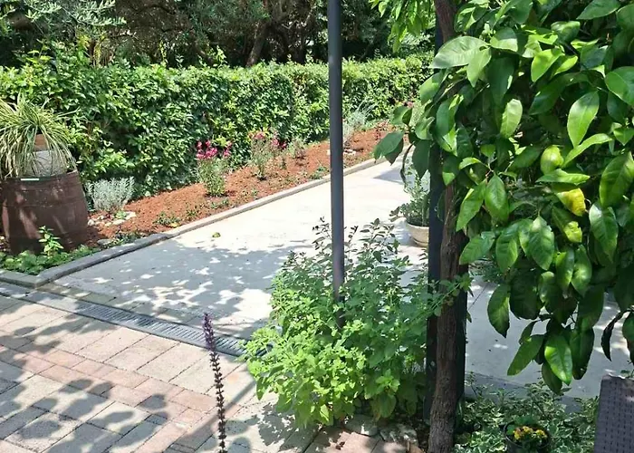 Enna Bedroom With Private Balcony بيت ضيافة 3*