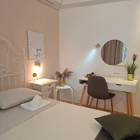 Enna Bedroom With Private Balcony Гостевой дом 3*