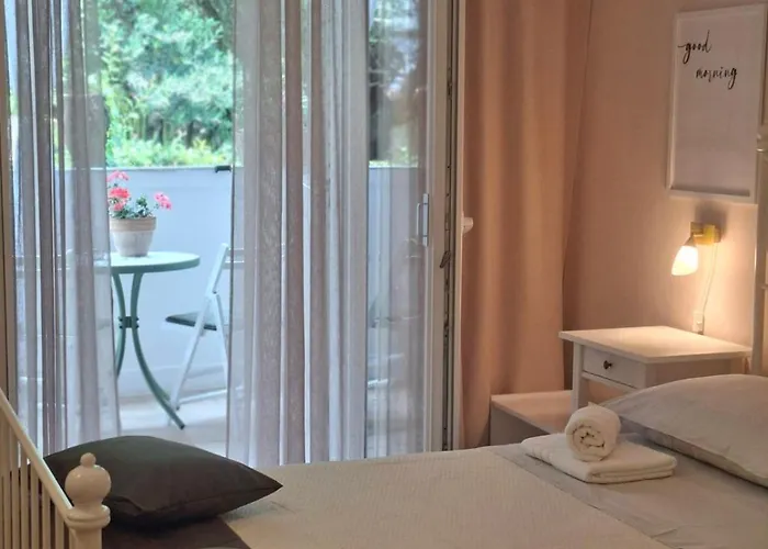 Enna Bedroom With Private Balcony Rovinj